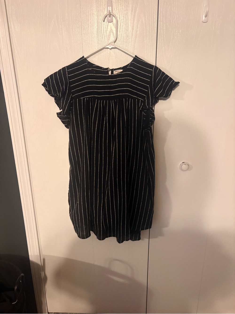 Women’s Black Striped Flutter Sleeve Dress